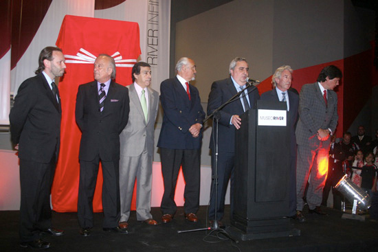 El Presidente de River Plate en el momento de la inauguración.